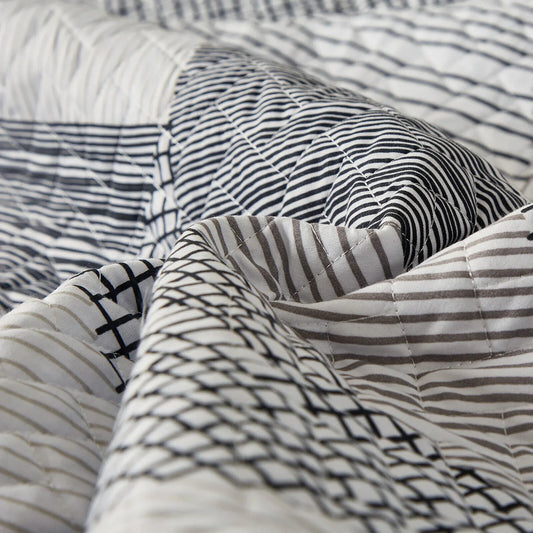 Charming urban pattern 3 Pc Bedspread & Pillow Cover Set - Mekamart Australia