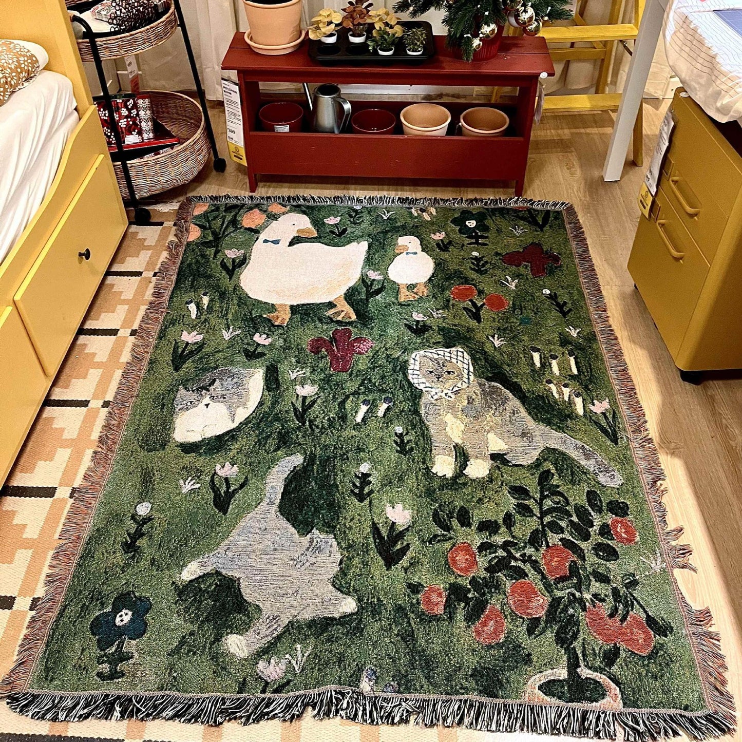 Green Floral Cat Patterned Throw Blanket – Soft and Cozy, 130x160cm with Tassels