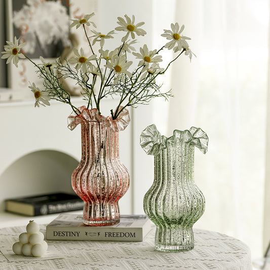Transparent Elegant Glow-in-the-Dark Glass Vase - Vintage-Style Ruffled & Ribbed Centrepiece