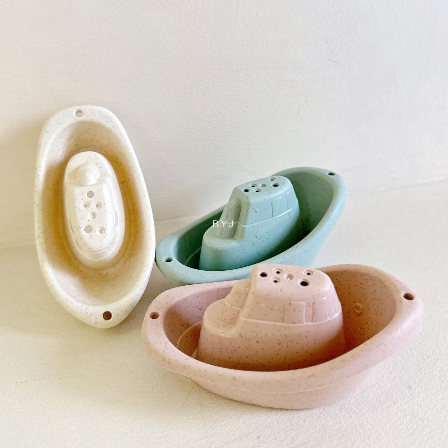 11PCS Sailboat Stacking Cups Bath & Beach Toy Set - Creative Stacking Game for Toddlers, Water Play Educational Building Blocks