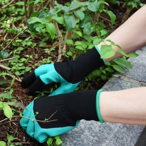 Set of 2 Tough Built in Claws Garden Guru Gloves - Mekamart Australia