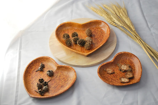 Set of 3 Coconut Wood Heart Shape Plates Natural - Mekamart Australia