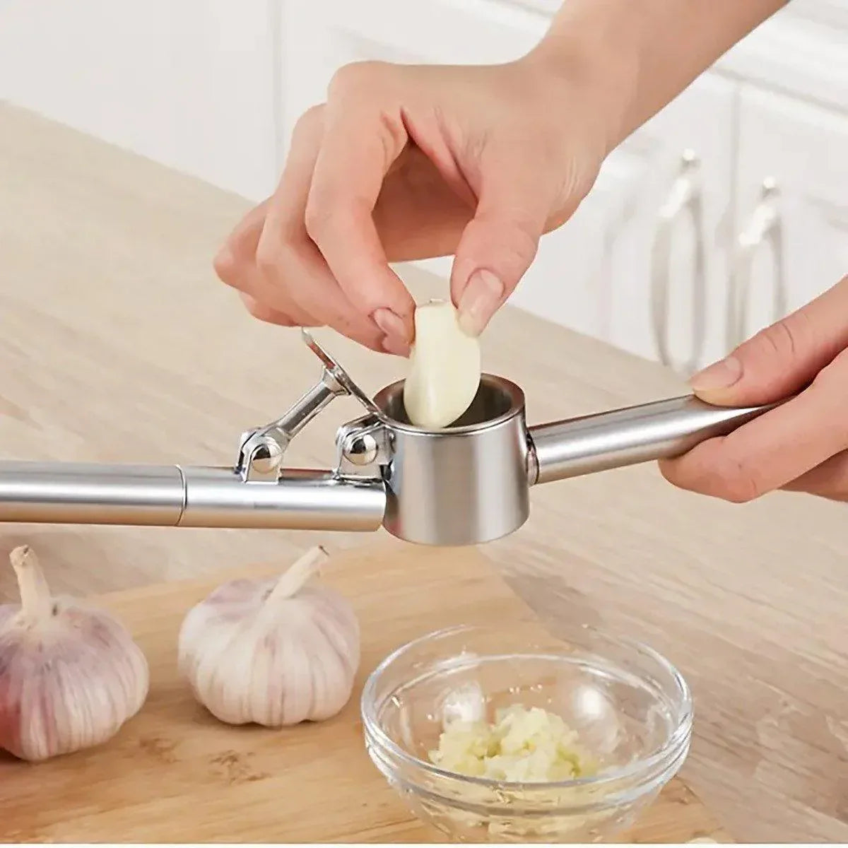 Stainless Steel Garlic Press Peeler Zinc Alloy Kitchen Tool Garlic Crusher - Mekamart Australia