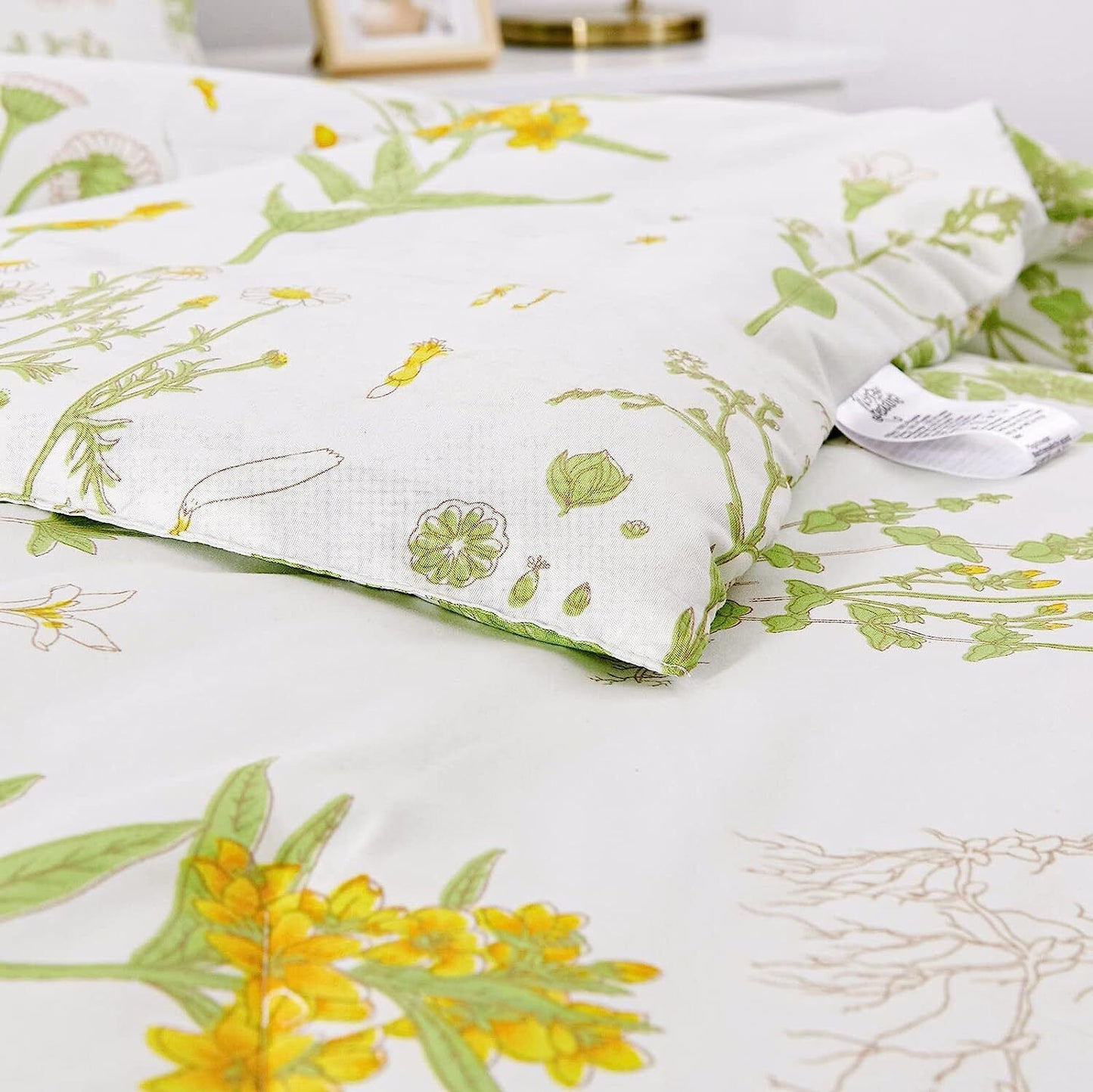 Vintage Delicate green bloom 3 Pc Comforter & Pillow Cover Set