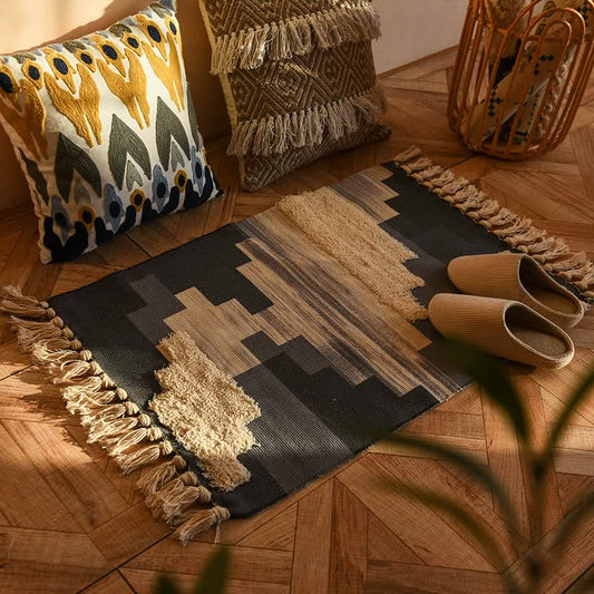Handwoven Cotton Tassel Floor Rug for Bedroom or Living Room|Soft, Modern Geometric Design,60x90cm