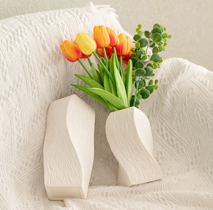 White Abstract Twisted Ceramic Vase - Artistic Minimalist Flower Holder for Home Decor (20x10x10cm)