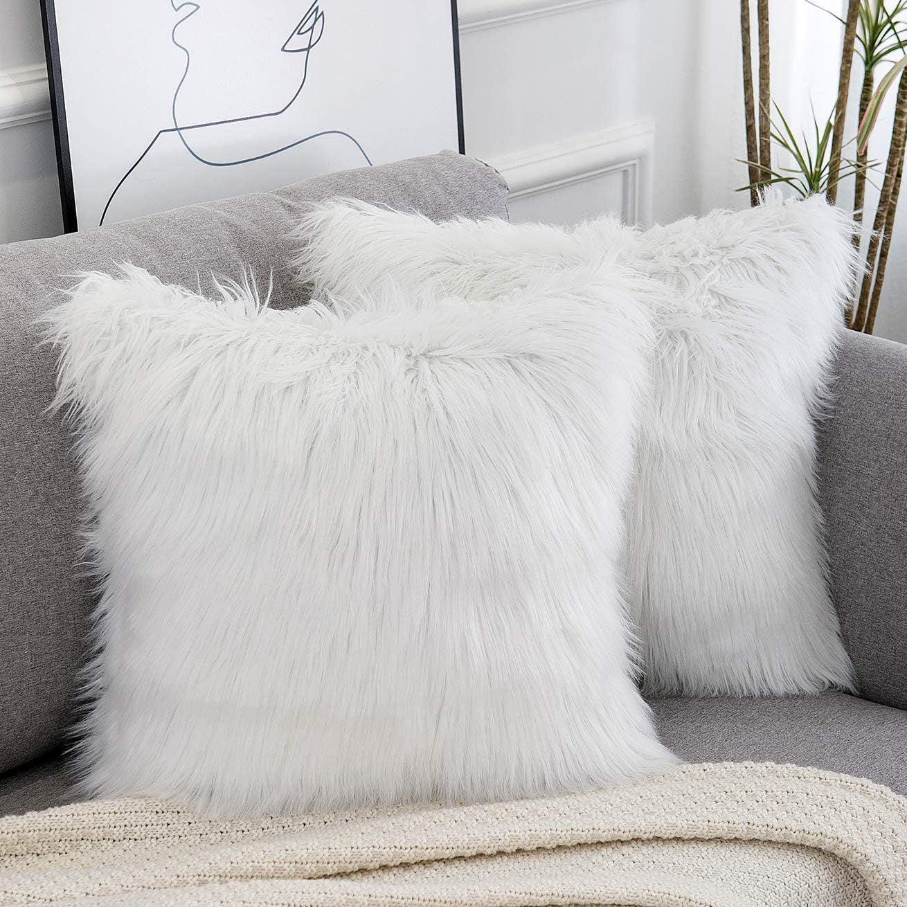 White Luxurious Long Faux Fur Cushion Covers - Set of 2, 45x45cm Soft Plush Decorative Pillowcases for Sofa & Bed
